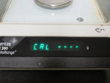 Mettler Toledo AE260 Delta Range Analytical Lab Benchtop Scale - Weight Verified AE260S