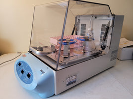Thermo Scientific MaxQ 4450 Benchtop Orbital Shaker Incubator. Nice condition.