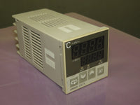 Omron E5CX-QP Digital Temperature Controller Resistance Thermometer w/ Voltage Output